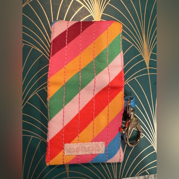 BAN.DO ~ HOLD IT! WIRELESS EARBUDS CASE - RAINBOW STRIPE - Picture 4 of 6